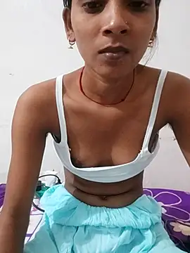 Snapshot of Divya-2007 chatting on 10/06/25, 12:46 Divya-2007 online show from 10/06/25, 12:46