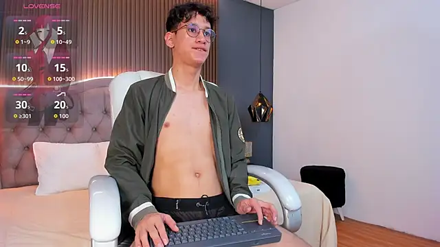 Cum hunters online show from 10/18/25, 07:25