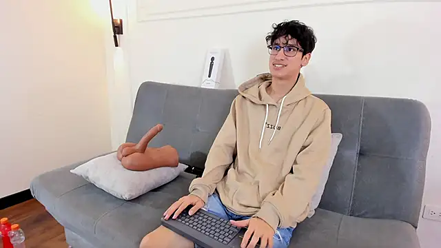 Cum hunters online show from 12/16/25, 02:49