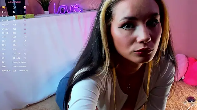 too sexxxy online show from 03/11/25, 07:36