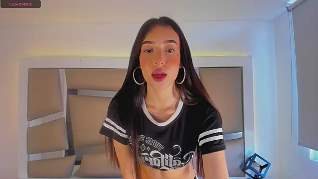 Snapshot of Princess_tokyo chatting on 01/17/25, 12:31 Princess tokyo online show from 01/17/25, 12:31