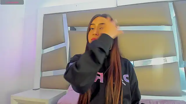 Snapshot of Princess_tokyo chatting on 01/27/25, 04:11 Princess tokyo online show from 01/27/25, 04:11