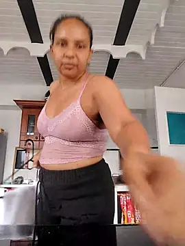 Snapshot of squirt-secret chatting on 02/01/25, 01:41 squirt-secret online show from 02/01/25, 01:41