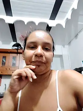 Snapshot of squirt-secret chatting on 02/06/25, 10:37 squirt-secret online show from 02/06/25, 10:37