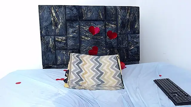 loretahorny online show from 02/15/25, 08:11