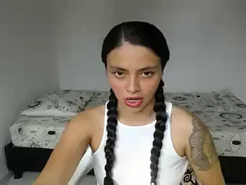 Snapshot of lana_roman chatting on 01/21/25, 08:11 lana roman online show from 01/21/25, 08:11