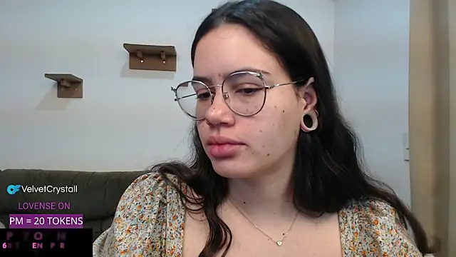 crystalll room online show from 09/16/25, 02:56