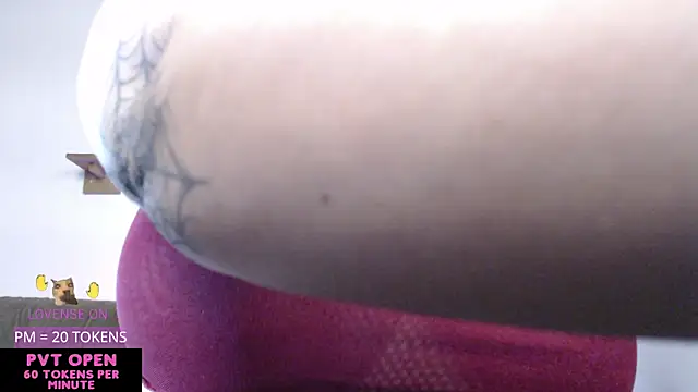 crystalll room online show from 05/27/26, 01:57