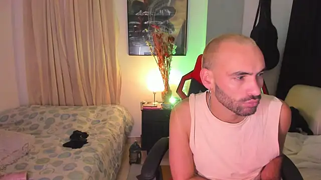 Snapshot of darkdesire_01 chatting on 01/19/25, 11:21 darkdesire 01 online show from 01/19/25, 11:21