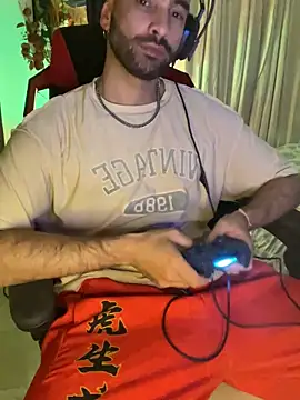 Snapshot of darkdesire_01 chatting on 01/23/25, 11:36 darkdesire 01 online show from 01/23/25, 11:36