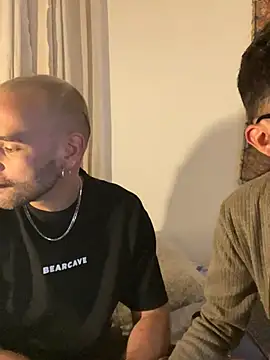 Snapshot of darkdesire_01 chatting on 02/15/25, 01:10 darkdesire 01 online show from 02/15/25, 01:10