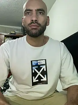 Snapshot of darkdesire_01 chatting on 03/02/25, 11:53 darkdesire 01 online show from 03/02/25, 11:53