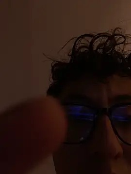 Snapshot of darkdesire_01 chatting on 09/28/25, 03:34 darkdesire 01 online show from 09/28/25, 03:34