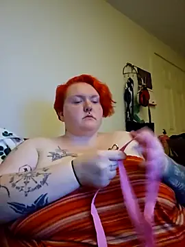 Snapshot of CorgiGodez98 chatting on 10/21/25, 01:39 CorgiGodez98 online show from 10/21/25, 01:39