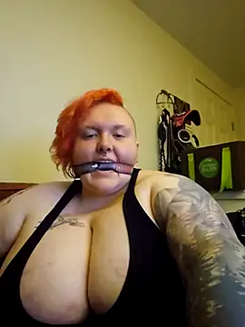 Snapshot of CorgiGodez98 chatting on 11/02/25, 09:00 CorgiGodez98 online show from 11/02/25, 09:00