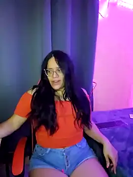 Snapshot of katrina29 chatting on 01/17/25, 12:31 katrina29 online show from 01/17/25, 12:31