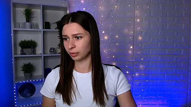 flora ri online show from 09/17/25, 09:33