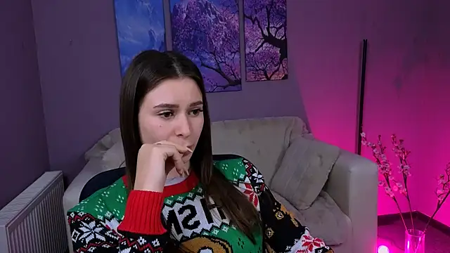 flora ri online show from 11/05/25, 03:12