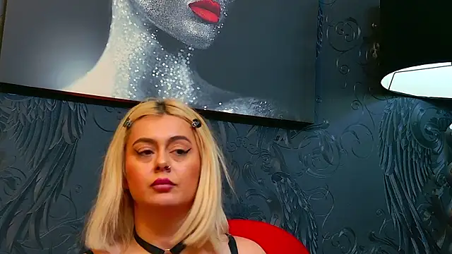 Snapshot of ChloeFrost chatting on 02/26/25, 05:31 ChloeFrost online show from 02/26/25, 05:31