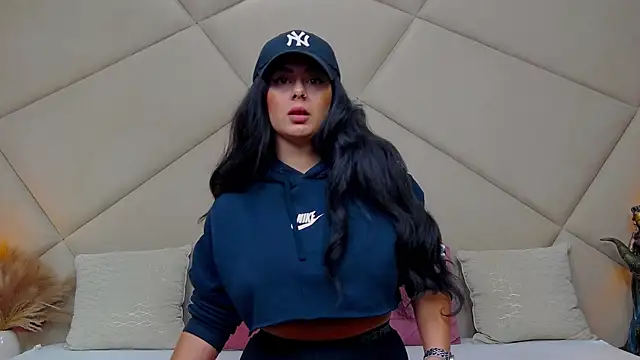 Snapshot of ChloeFrost chatting on 09/20/25, 04:57 ChloeFrost online show from 09/20/25, 04:57