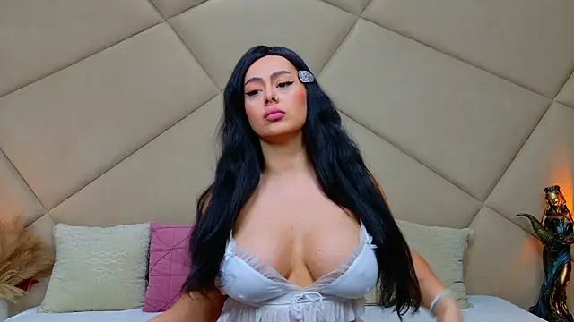 Snapshot of ChloeFrost chatting on 10/02/25, 05:03 ChloeFrost online show from 10/02/25, 05:03