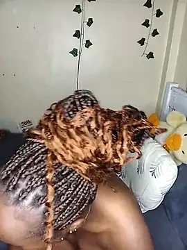 Vprettieeer online show from 03/22/25, 11:42