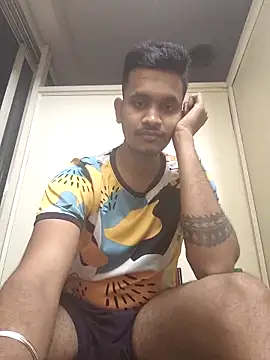 Snapshot of xx54362 chatting on 11/18/25, 11:14 xx54362 online show from 11/18/25, 11:14