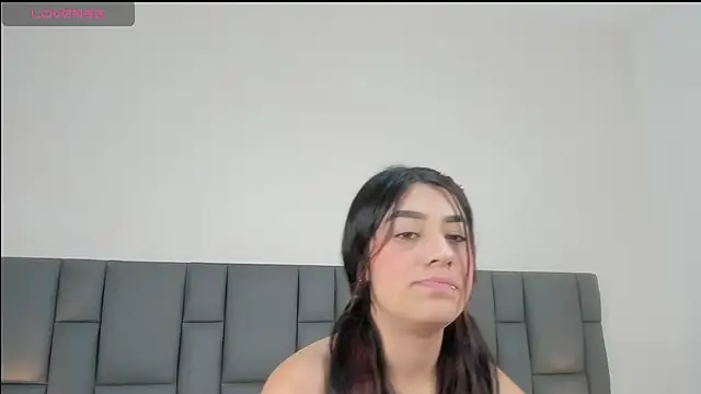 JuliiSweetie online show from 02/18/25, 07:41