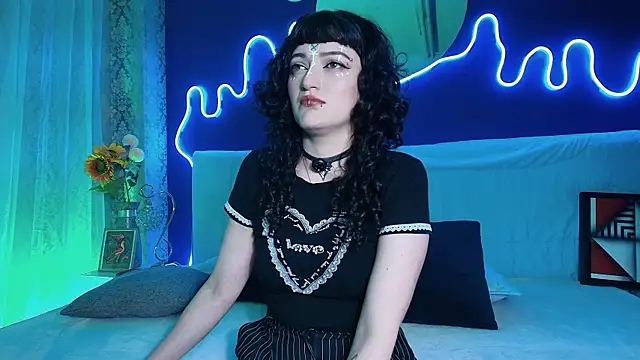 JeanneSabatier online show from 04/24/26, 07:49