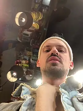 AssHunter4k online show from 03/20/25, 06:08