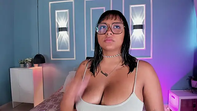 isabella zc online show from 07/15/26, 11:59
