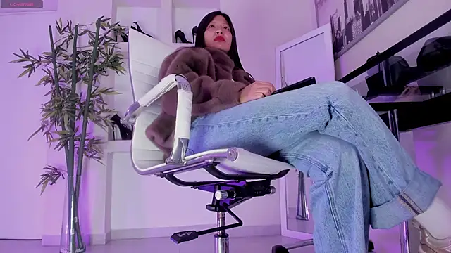 hannah howeell   online show from 03/26/26, 09:48