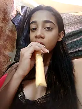 Zoe Sweett18 online show from 02/24/25, 07:19