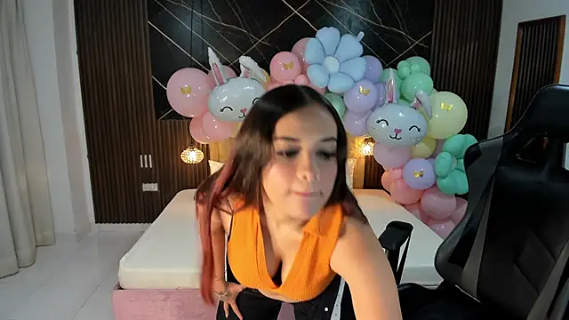 Lolly 18 online show from 04/12/26, 08:36