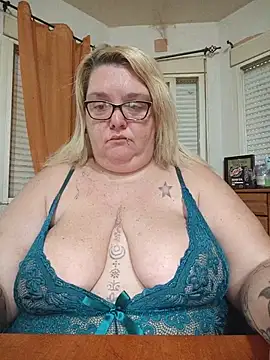 diosacurvy1984 online show from 05/20/26, 07:03