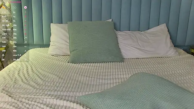 Snapshot of AmberShays chatting on 02/08/25, 05:50 AmberShays online show from 02/08/25, 05:50