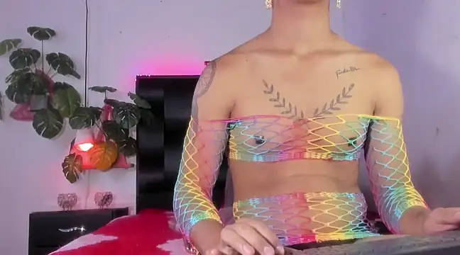 CarolayIndriago online show from 03/10/25, 04:25