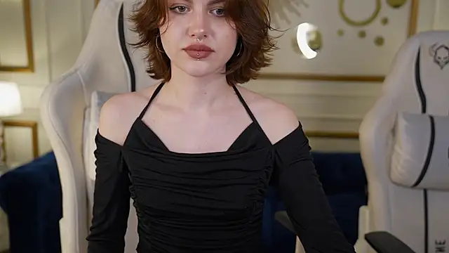 Snapshot of Roxi_Twix chatting on 01/29/25, 03:47 Roxi Twix online show from 01/29/25, 03:47