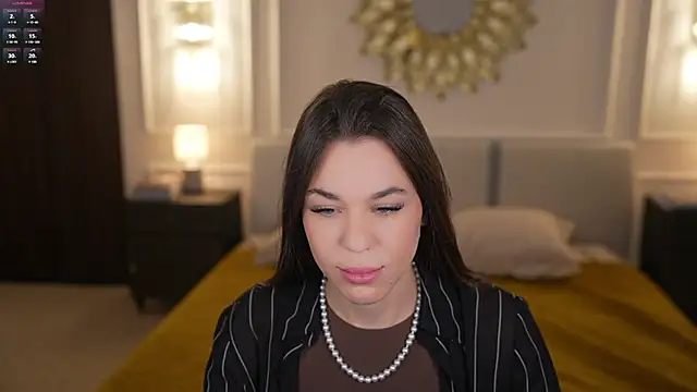 Snapshot of Roxi_Twix chatting on 03/06/25, 11:36 Roxi Twix online show from 03/06/25, 11:36