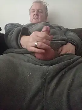 Paolo7619 online show from 10/29/25, 08:27