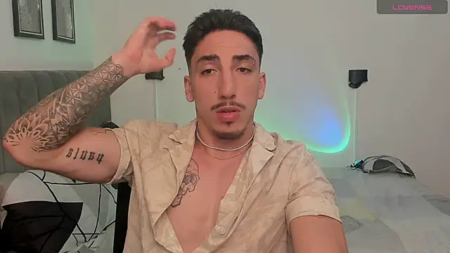 Snapshot of dylanspencer28 chatting on 01/24/25, 07:07 dylanspencer28 online show from 01/24/25, 07:07