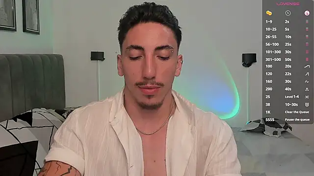 Snapshot of dylanspencer28 chatting on 01/25/25, 10:29 dylanspencer28 online show from 01/25/25, 10:29