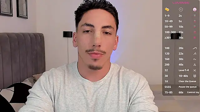 Snapshot of dylanspencer28 chatting on 02/25/25, 07:14 dylanspencer28 online show from 02/25/25, 07:14