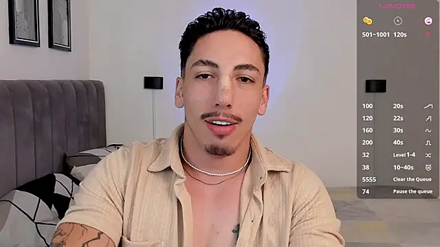 Snapshot of dylanspencer28 chatting on 02/27/25, 07:15 dylanspencer28 online show from 02/27/25, 07:15