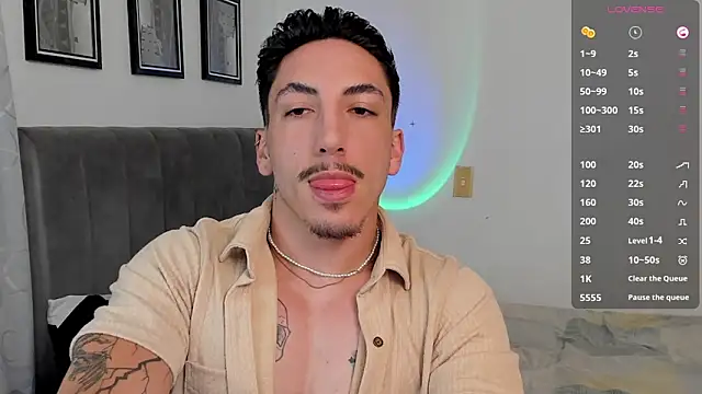 Snapshot of dylanspencer28 chatting on 03/03/25, 07:39 dylanspencer28 online show from 03/03/25, 07:39