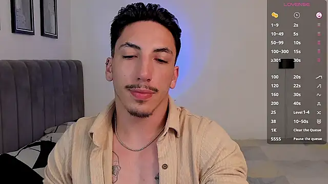 Snapshot of dylanspencer28 chatting on 03/03/25, 10:42 dylanspencer28 online show from 03/03/25, 10:42