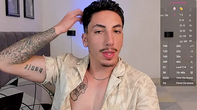 Snapshot of dylanspencer28 chatting on 03/04/25, 11:32 dylanspencer28 online show from 03/04/25, 11:32