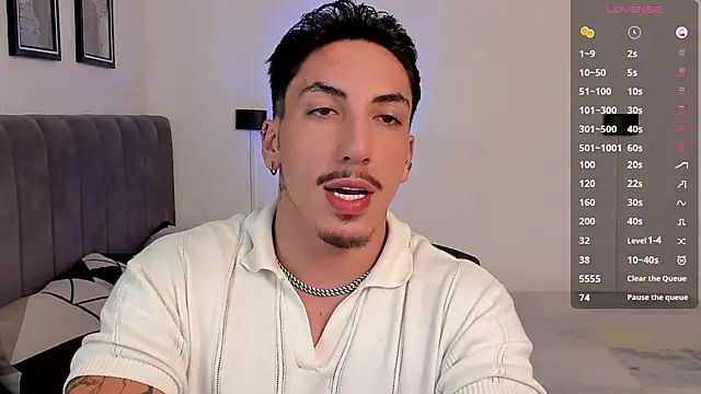 Snapshot of dylanspencer28 chatting on 03/06/25, 01:58 dylanspencer28 online show from 03/06/25, 01:58