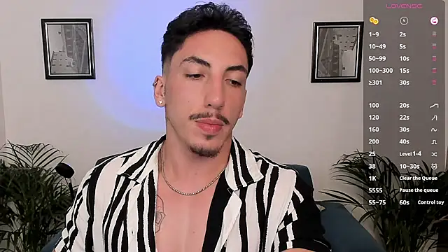 Snapshot of dylanspencer28 chatting on 03/13/25, 12:05 dylanspencer28 online show from 03/13/25, 12:05