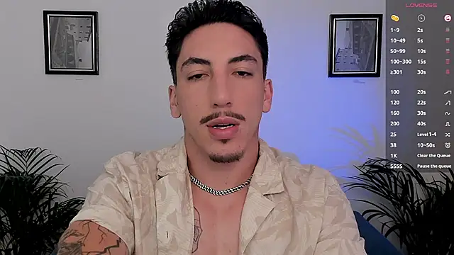 Snapshot of dylanspencer28 chatting on 03/22/25, 10:37 dylanspencer28 online show from 03/22/25, 10:37